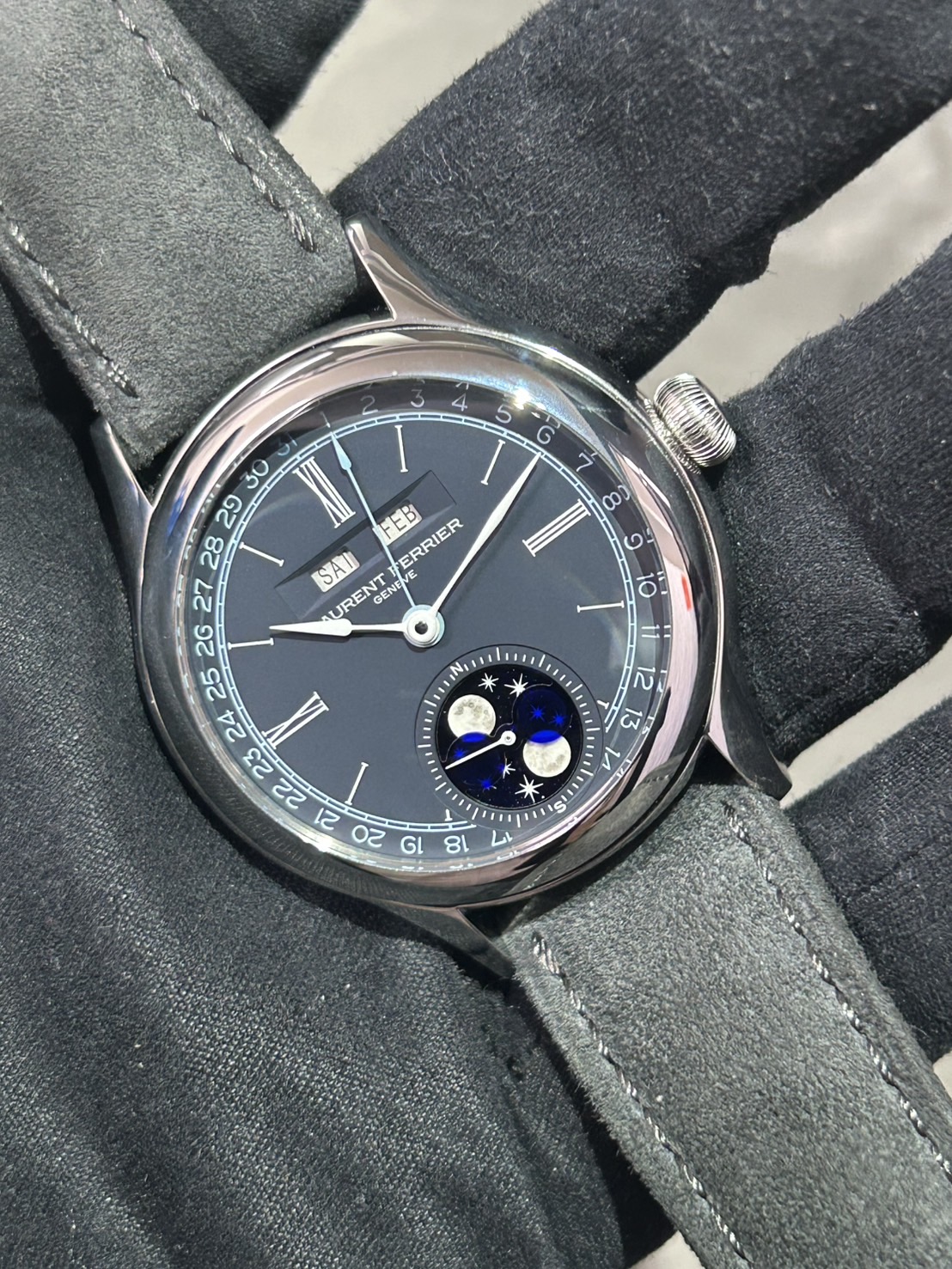 LAURENT FERRIER(ローランフェリエ) クラシック ムーン【2024年10月印】【極美品中古】【LCF039.AC.C1WC】