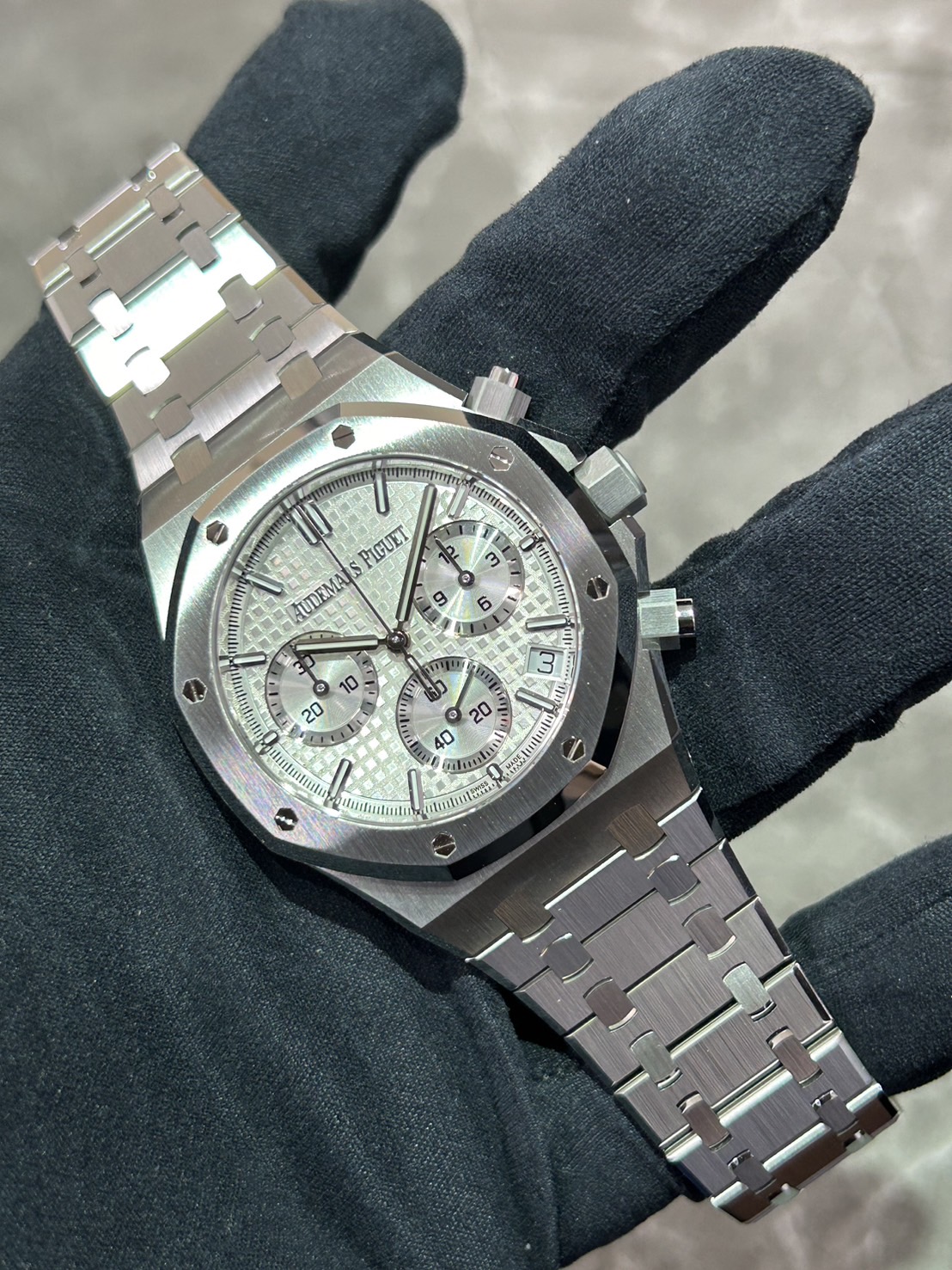 AUDEMARS PIGUET(オーデマピゲ)・ロイヤルオーク【2024年4月印】【極美品中古】【26240ST.OO.1320ST.07】