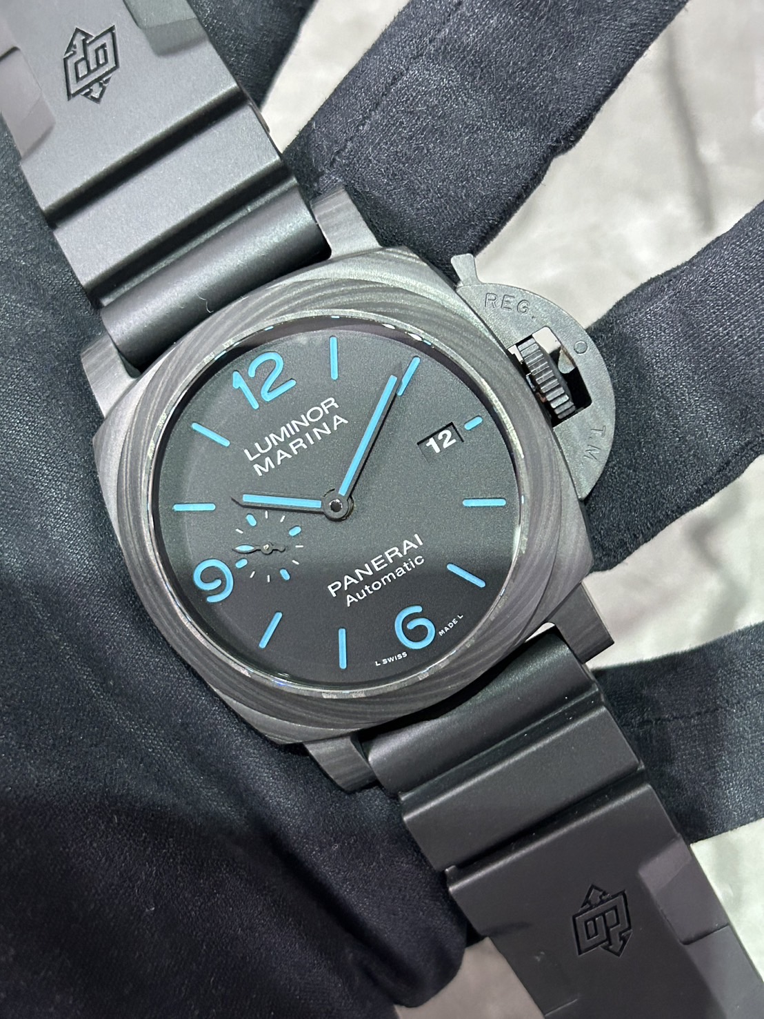 PANERAI(パネライ) ルミノール マリーナ カーボテック【保証書日付ブランク】【中古美品】【PAM01661】