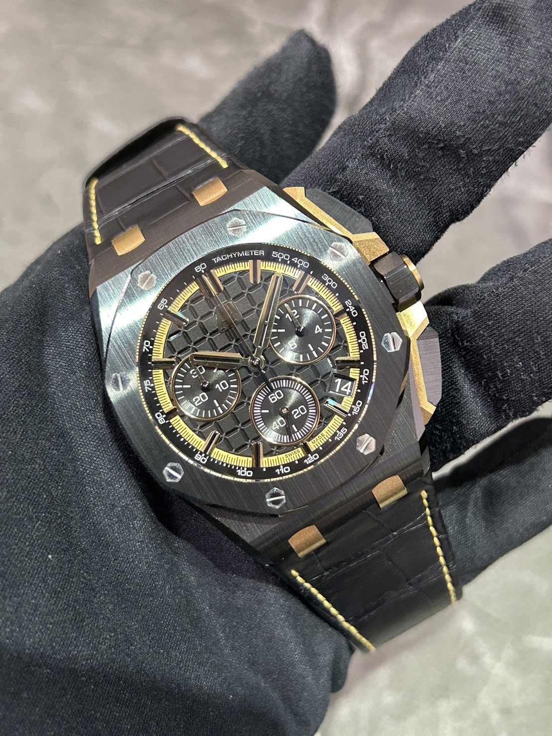 AUDEMARS PIGUET(オーデマピゲ) ロイヤルオークオフショア【2024年5月印】【中古美品】【26420CE.OO.A127CR.01】