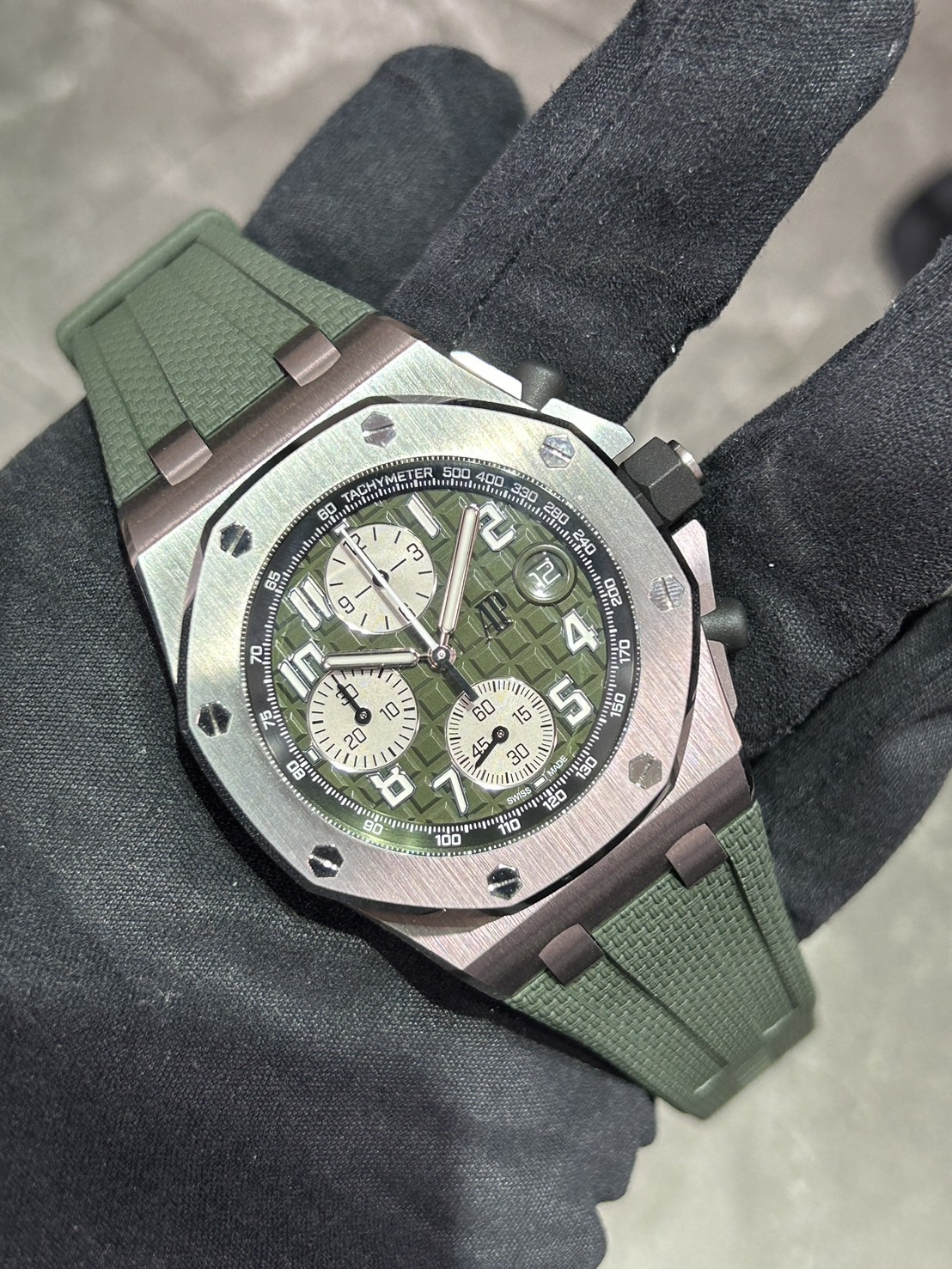 AUDEMARS PIGUET(オーデマピゲ) ロイヤルオークオフショア【2024年6月印】【極美品中古】【26238TI.OO.A056CA.01】